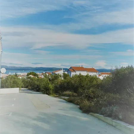 Apartman With A Parking Space - 12067 *