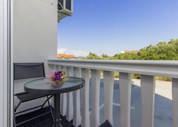 With A Parking Space - 12067